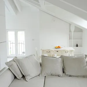 La Maison Life Apartment