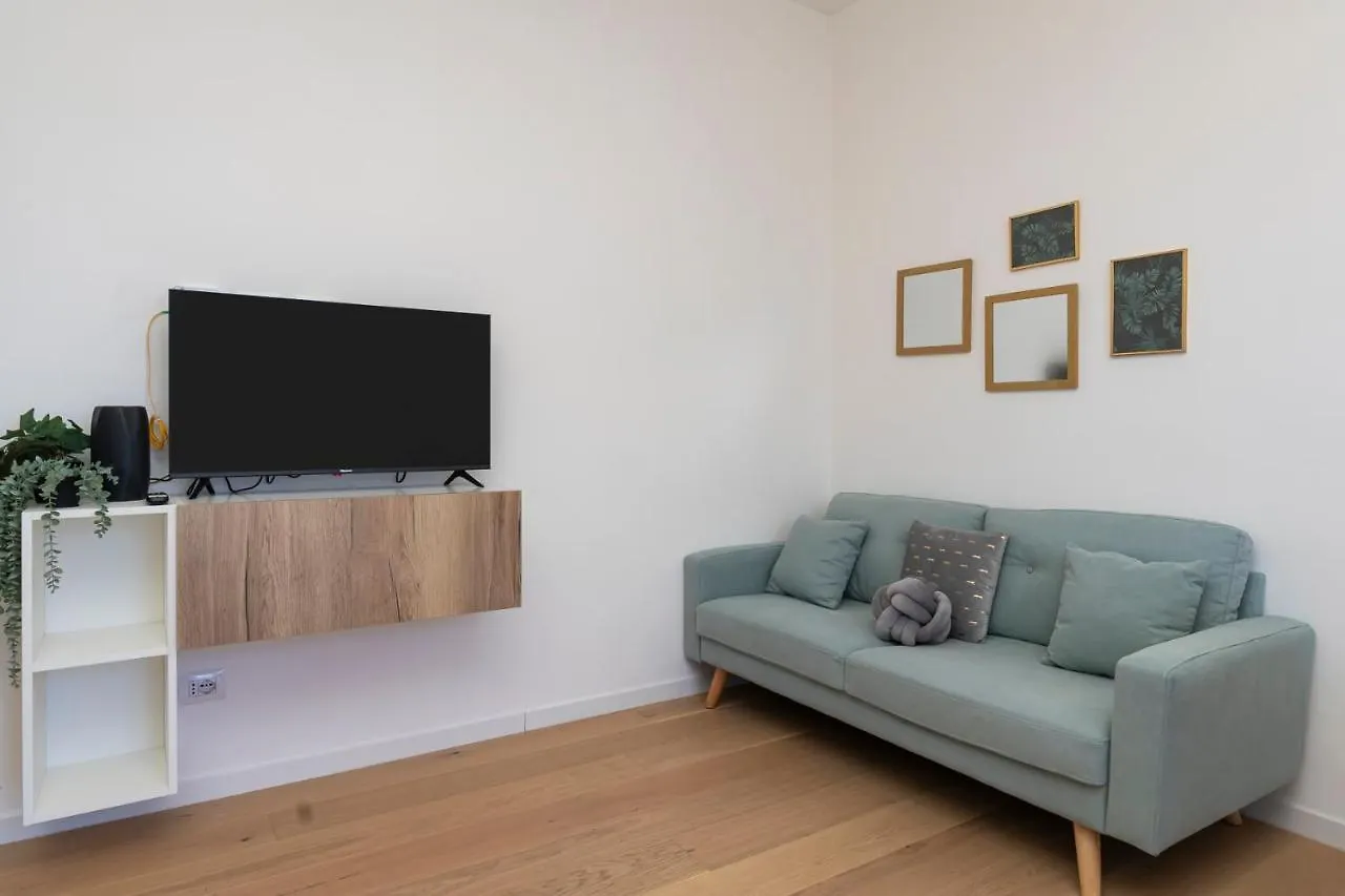 Luxury Apartment In San Siro Tesio 15 밀라노