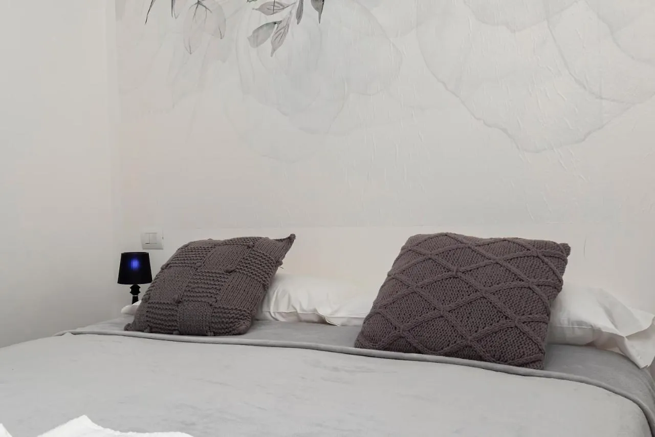Luxury Apartment In San Siro Tesio 15 밀라노